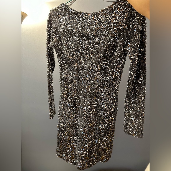 Selfie Leslie silver sequin dress. Perfect for NYE or bachelorette! - Picture 4 of 5